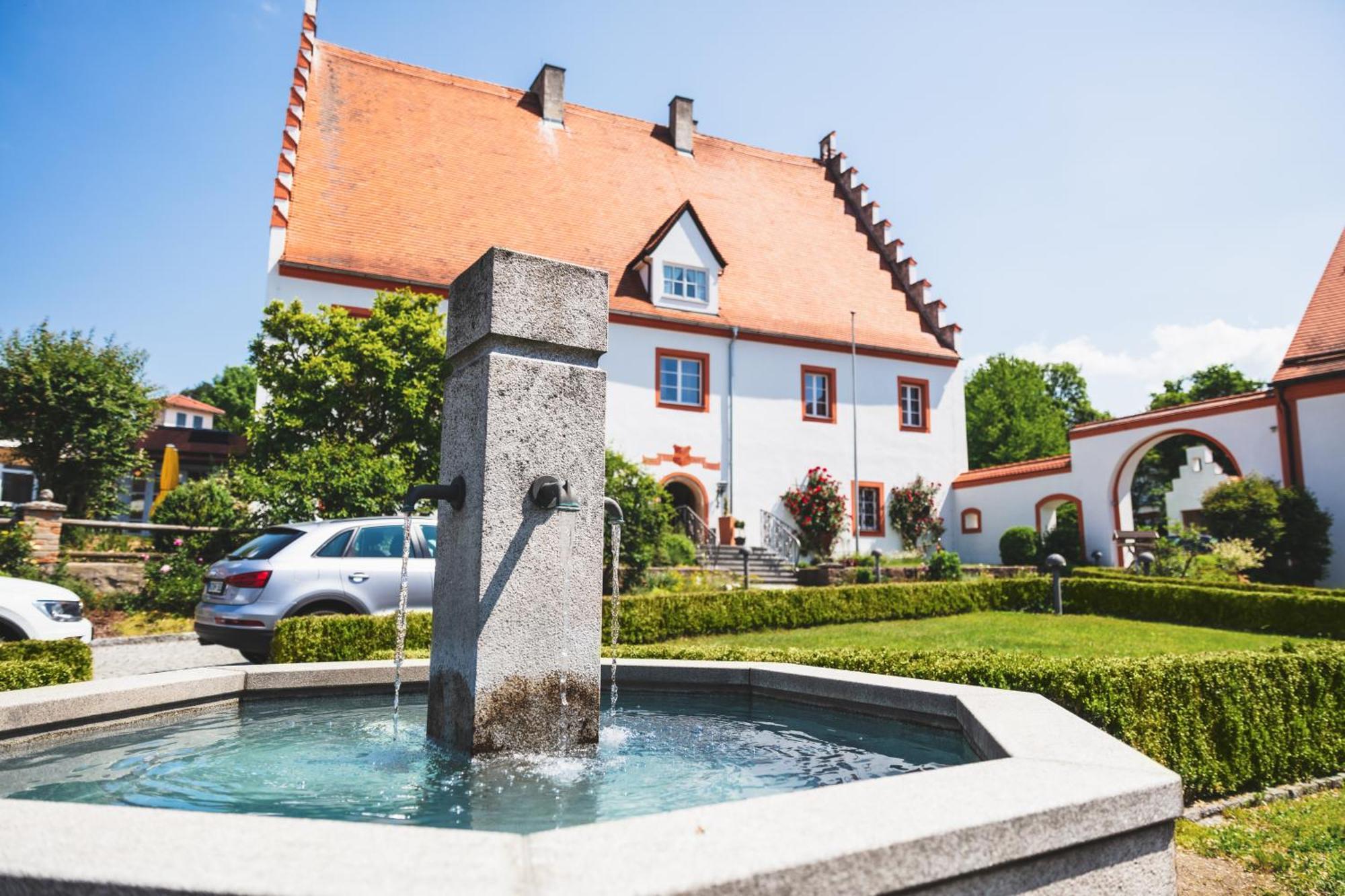 Schlossgasthof Roesch Blaibach المظهر الخارجي الصورة